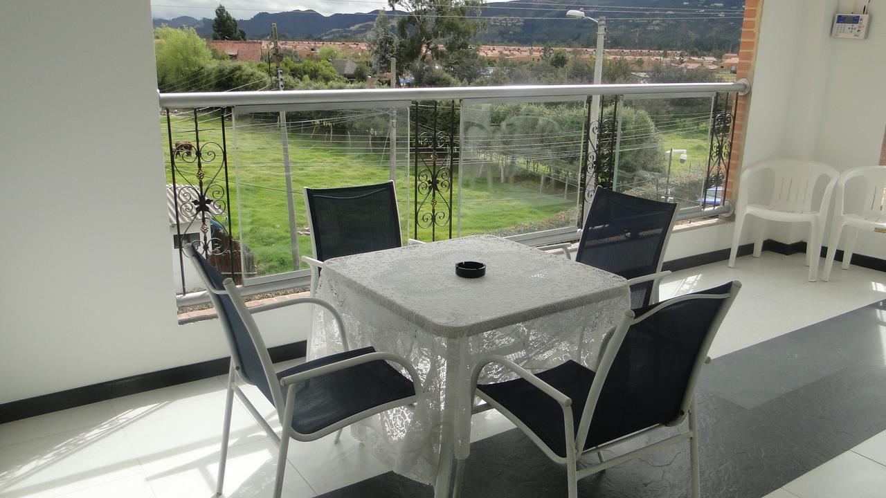 Hotel Campestre Villa Juliana Chía Екстериор снимка
